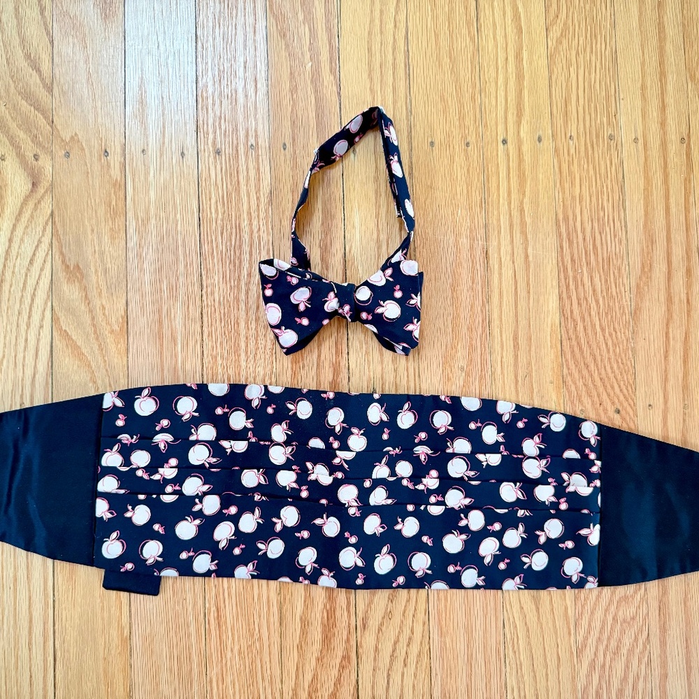 Carrot & Gibbs Bowtie Cummerbund Set